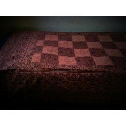 lap stof (sprei) uit India 205x140. m. randmotief,roze-bruin