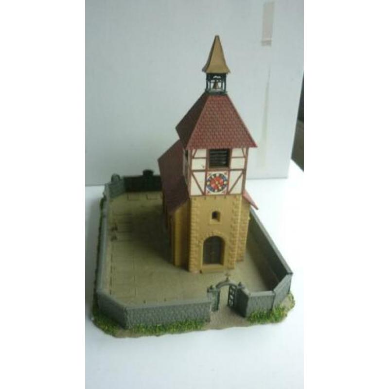 Pola H0 kerk met begraafplaats