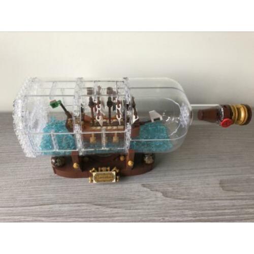 Lego ideas schip in fles 21313