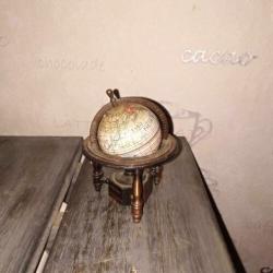Puntenslijper in de vorm van een wereldbolletje