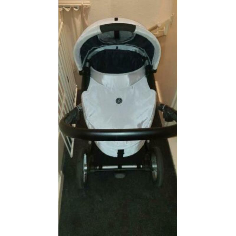 Hele nette Mutsy evo kinderwagen 2 in 1 met gratis maxi cosi