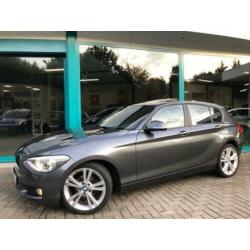 Bmw 1-SERIE 116I Sport Xenon, Led, Navi, 18