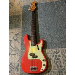 Fender precision bass 1966 (1964), Fiesta red, (pre CBS)