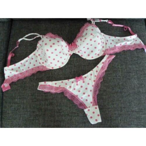 Lingerie set wit/roze bh 90 c