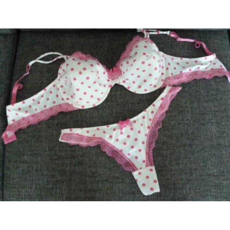 Lingerie set wit/roze bh 90 c