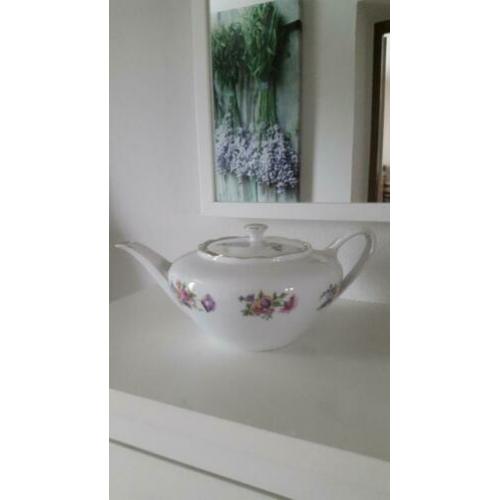Porseleinen theepot, M Z Czechoslovakia, 1 liter pot
