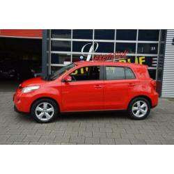 Toyota Urban Cruiser 1.3 VVT-i TOWN 5Drs I Airco I Sport vel
