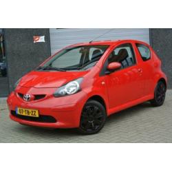 Toyota Aygo 1.0-12V + |NAP|ELEKTRISCH PAKKET|ZEER NETTE STAA