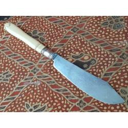 Mooi origineel antiek mes uit Engeland van zilver 18,2 cm.