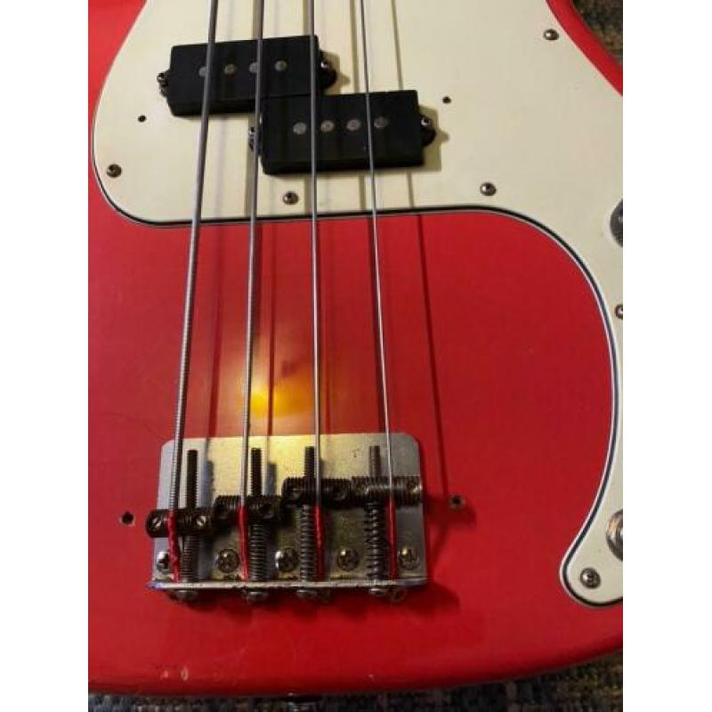 Fender precision bass 1966 (1964), Fiesta red, (pre CBS)