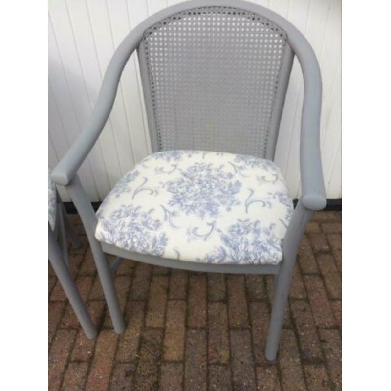 Set van twee restyle stoelen