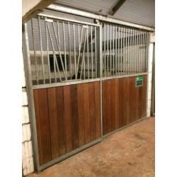 Voorwand paardenbox 4x