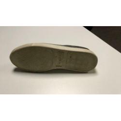 Mooie grijs leren sneakers van Gino-B maat 44