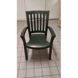 Tuinstoel Groen goedkoop maar niks mis mee