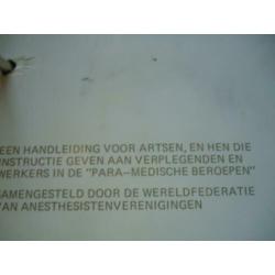 Oranje kruis boekjes