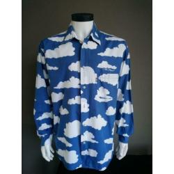 Moschino overhemd. Blauw met Witte wolken motief. Maat L