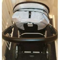 Hele nette Mutsy evo kinderwagen 2 in 1 met gratis maxi cosi