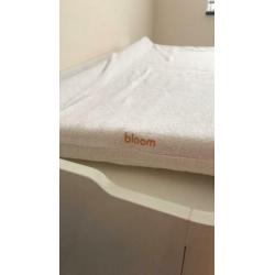 BLOOM luxe witte commodekast verschoontafel