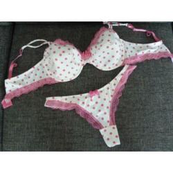 Lingerie set wit/roze bh 90 c