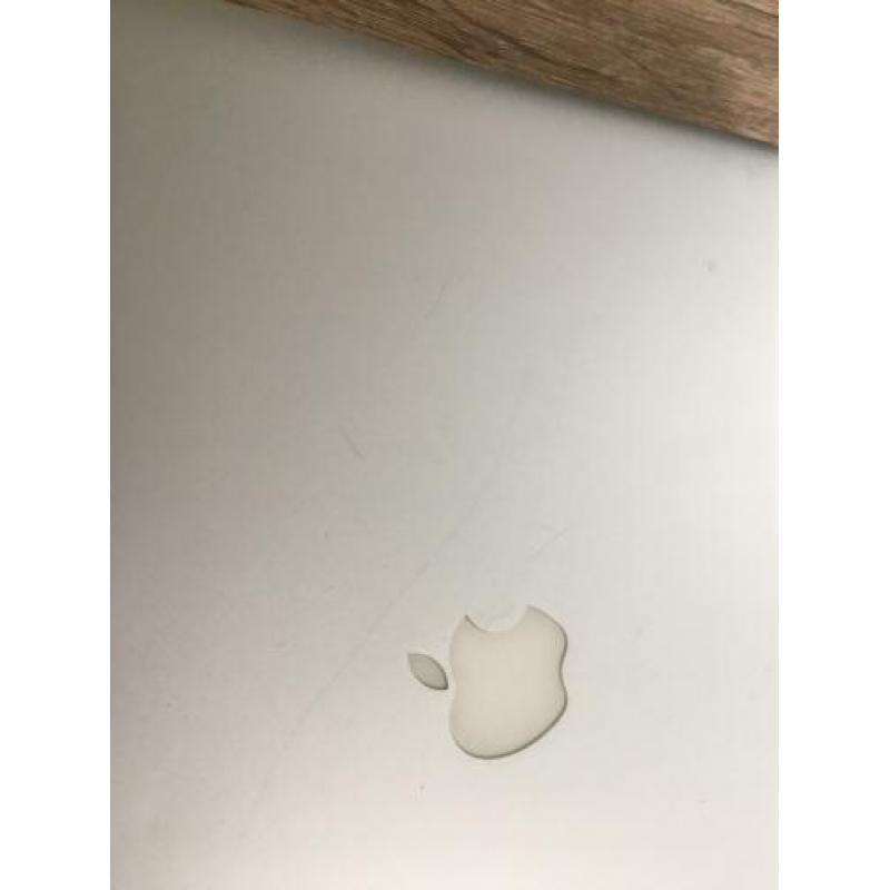 MacBook Pro 13" Late 2011. Core i5 - 8GB RAM - 1TB HDD