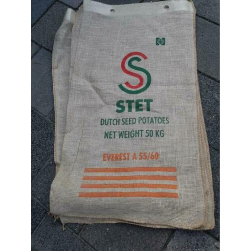 Nieuwe jutezakken 25 en 50 kg zakken.1 euro per stuk