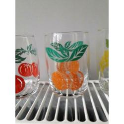 4 Vintage sap/limonade glaasjes 60-er jaren, fruitdecor