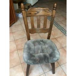 Eettafel met 6 stoelen