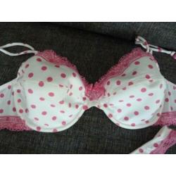 Lingerie set wit/roze bh 90 c