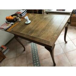 Eettafel met 6 stoelen
