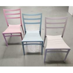 82 x Stapelstoelen restaurant stoelen vintage PP stoel 147
