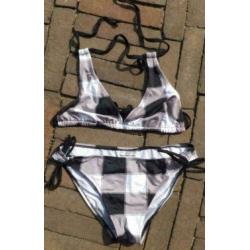 DUTCHY zwart/wit/grijs geblokt bikini mt 38 cup B