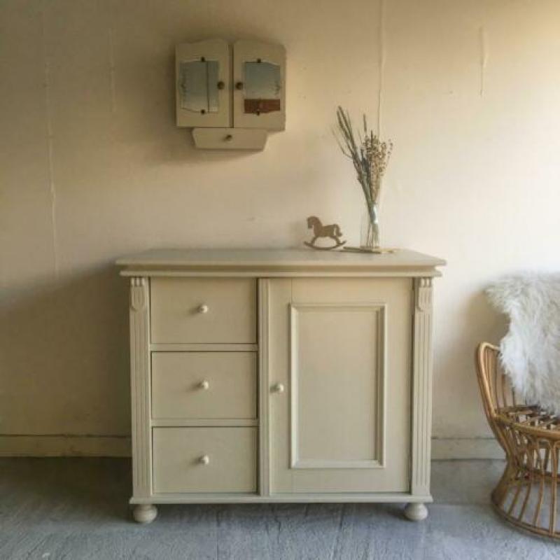 Vintage commode taupe