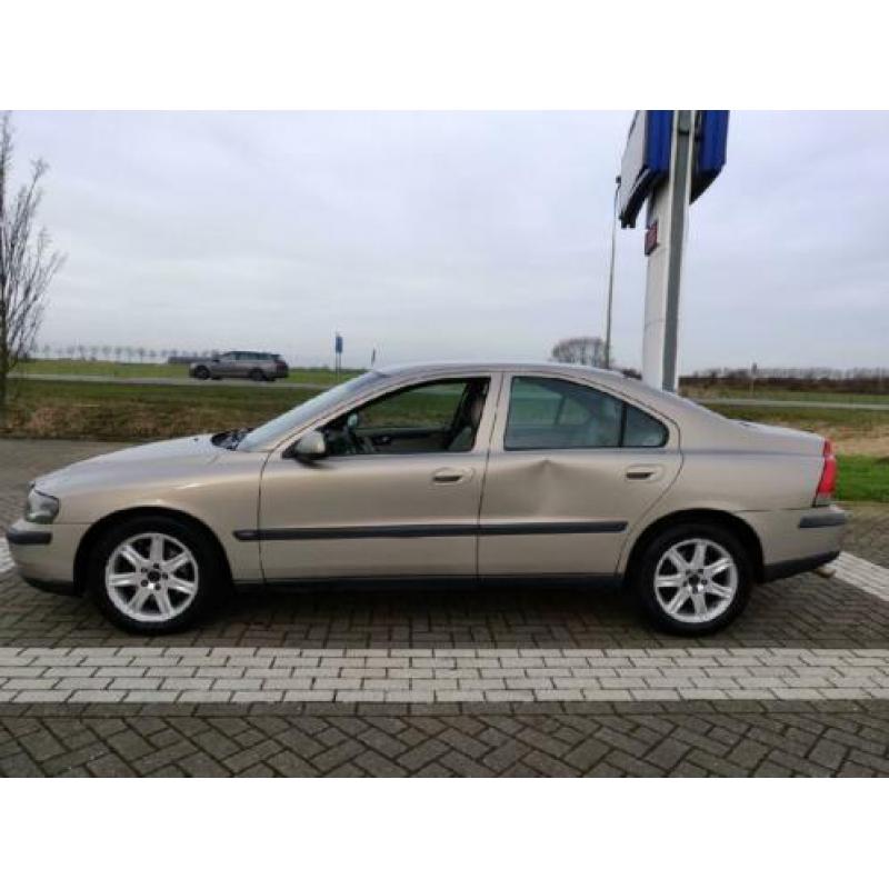 Volvo S60 2.4 20V Edition Line Aut.