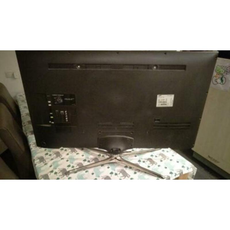 46 inch Samsung Smart tv met licht defect