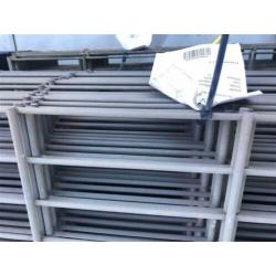 40m Gebrand Hekwerk 100cm hoog - 2e keus palen