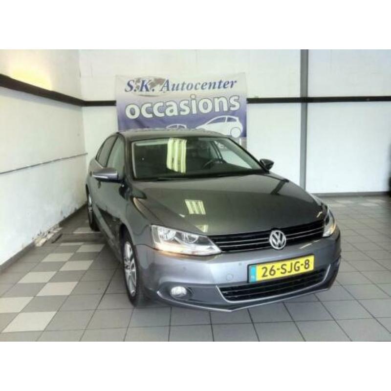 Volkswagen Jetta 1.6 TDI HIGHLINE LEDER NAVI ALU ELEKT PAKET