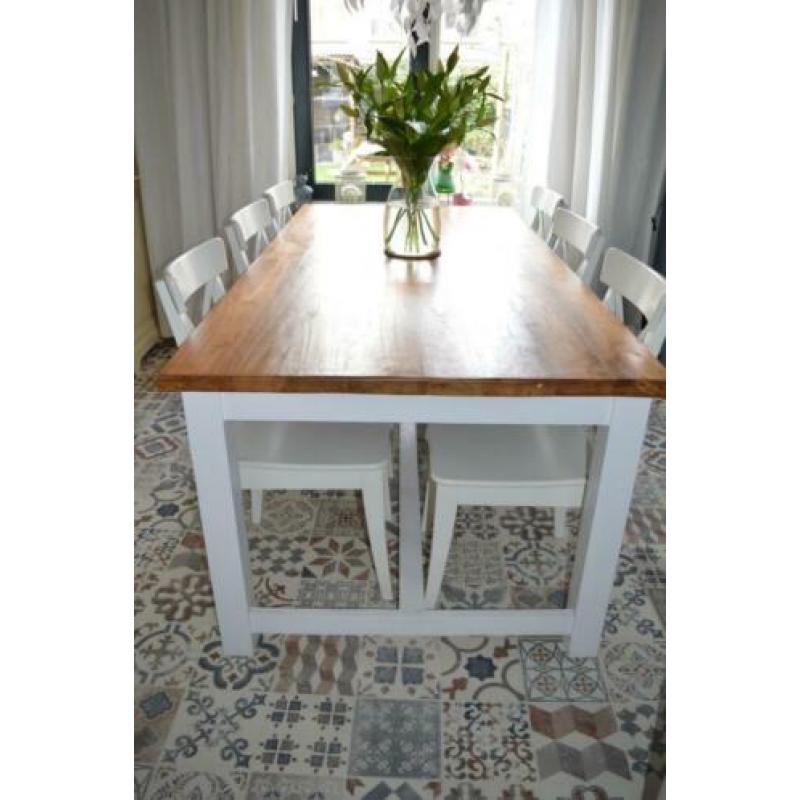 Leuke landelijke eettafel met 6 stoelen,
