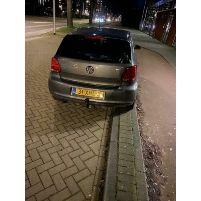 Volkswagen Polo Highline 1.2 TSI 77KW 105pk 6bak 2012 Grijs
