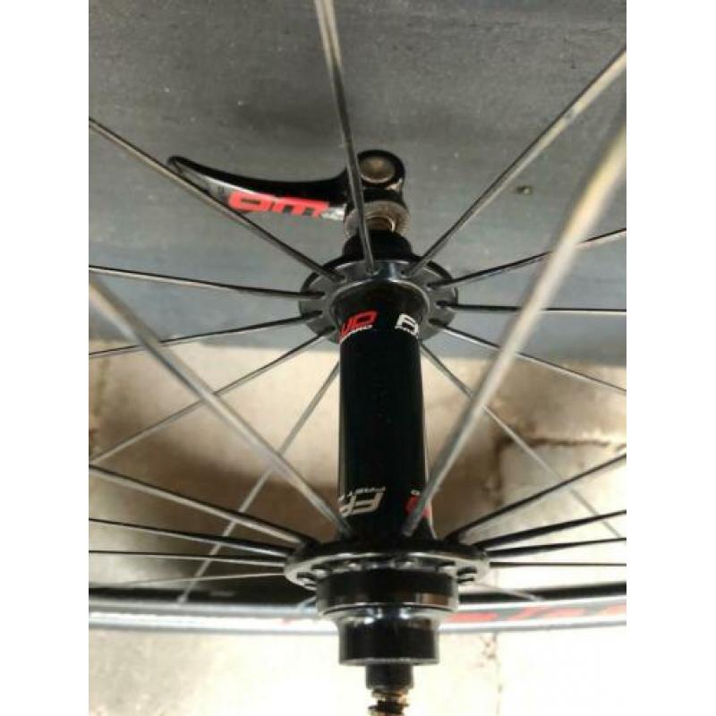 Carbon FFWD F4C wielset 10-speed compleet
