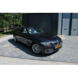 BMW 5-serie 528i High Luxury Edition