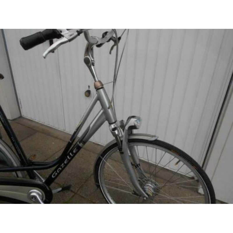 Grote: GAZELLE - SAPHIR goldline , 8 Versnell . - Frame 61
