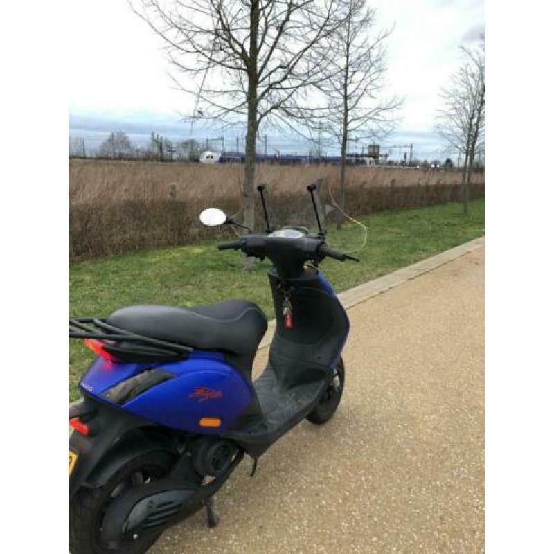 Piaggo zip 125