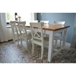 Leuke landelijke eettafel met 6 stoelen,