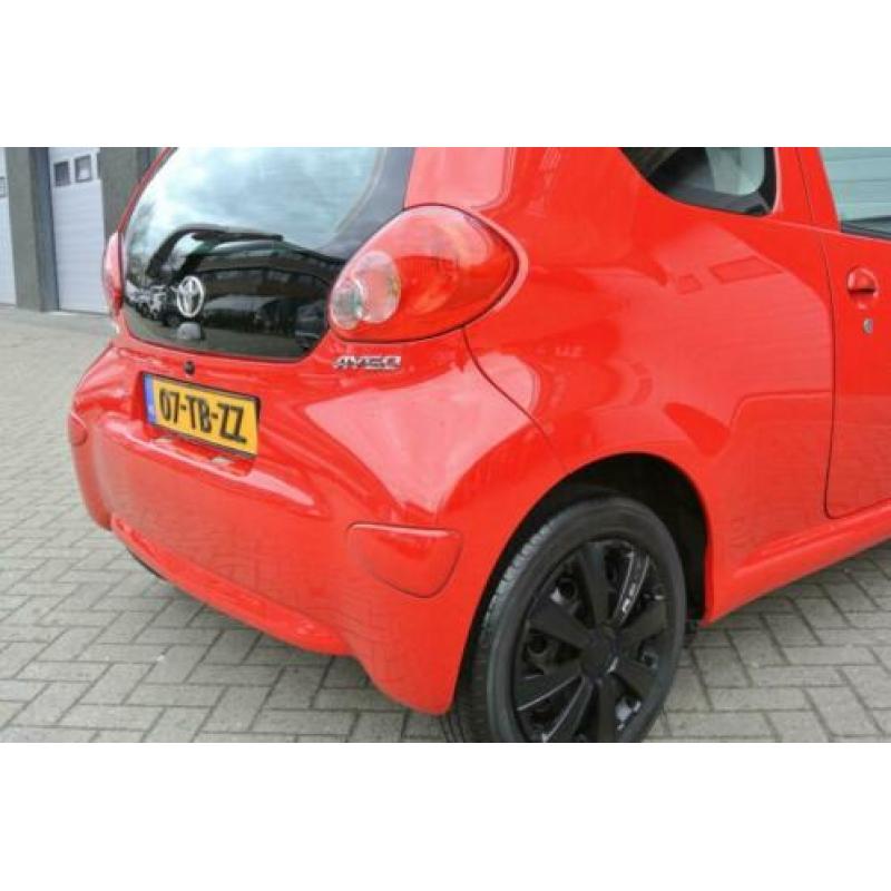 Toyota Aygo 1.0-12V + |NAP|ELEKTRISCH PAKKET|ZEER NETTE STAA