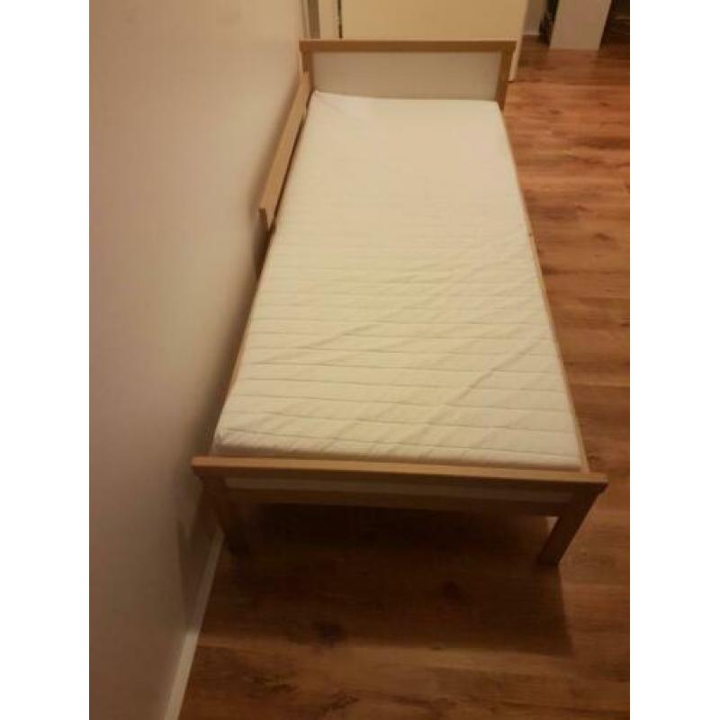 Kinderbed inclusief matras en bodem