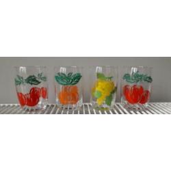 4 Vintage sap/limonade glaasjes 60-er jaren, fruitdecor