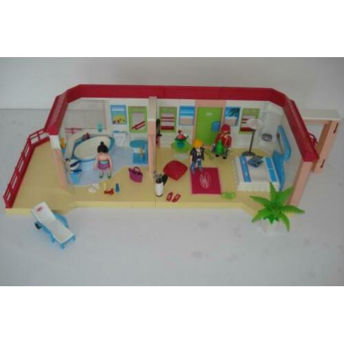 6269 Luxe Hotel suite + Surfer + Toeriste