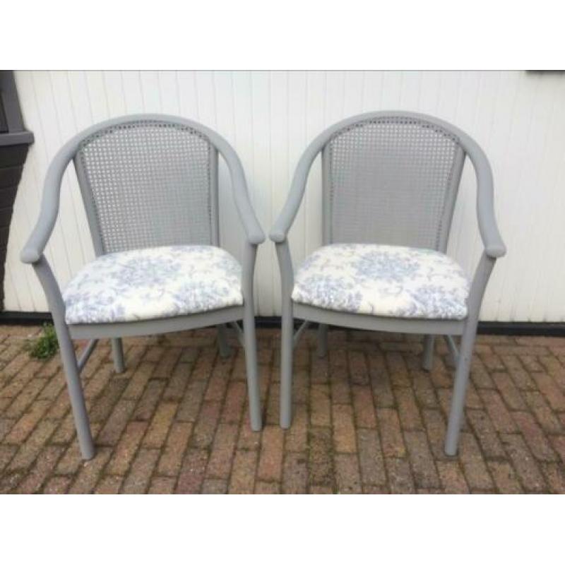 Set van twee restyle stoelen