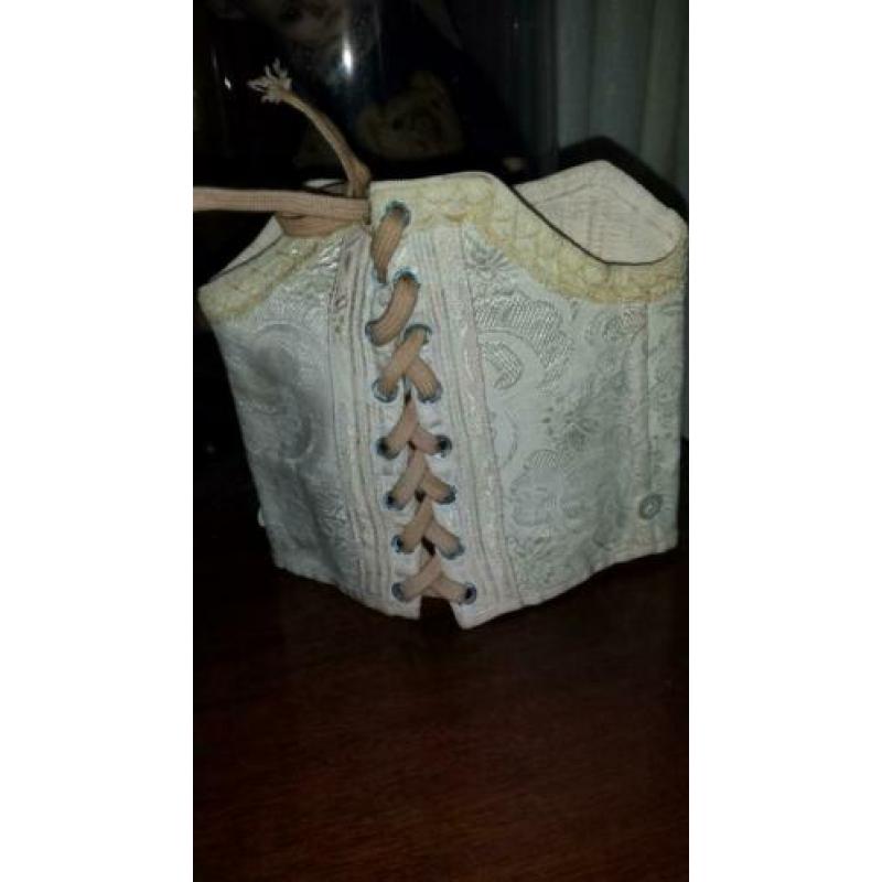 2 antieke poppencorsetjes