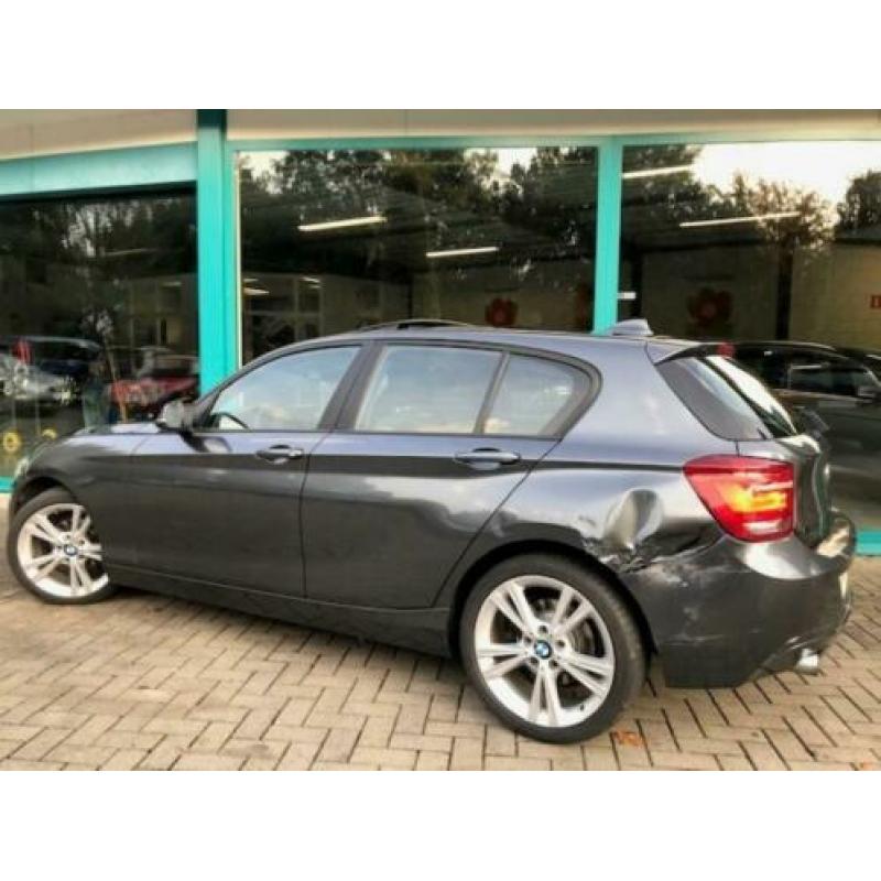Bmw 1-SERIE 116I Sport Xenon, Led, Navi, 18